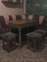 Кухонный стол,+ 4-6 табуреток Киев