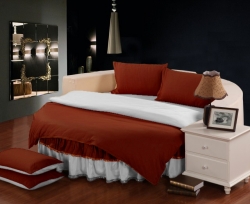 Комплект постільної білизни з цільним простирадлом-підзором на Кругле ліжко Винний + Білий Чернигов