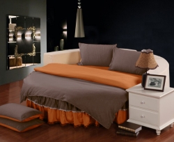 Комплект постільної білизни з цільним простирадлом-підзором на Кругле ліжко Порох + Медовий Чернигов